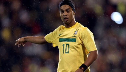-VAR争议再起！利物浦vs皇马点球判罚引巨大争议